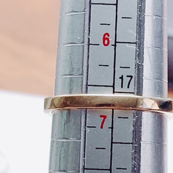 Solid 10k Yellow Gold Pear Cut Sapphire Ring Size 6.75 - Picture 11 of 15